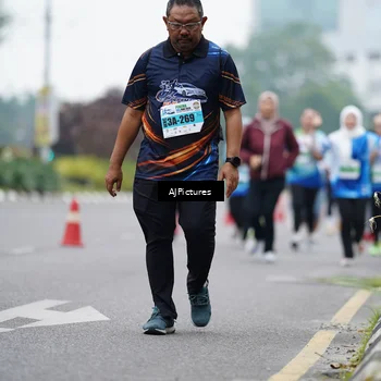 Runner Photo 7340728