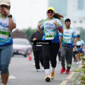 Runner Photo 7340747