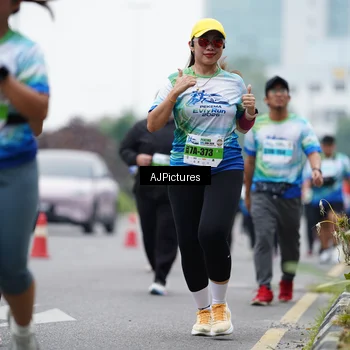 Runner Photo 7340750