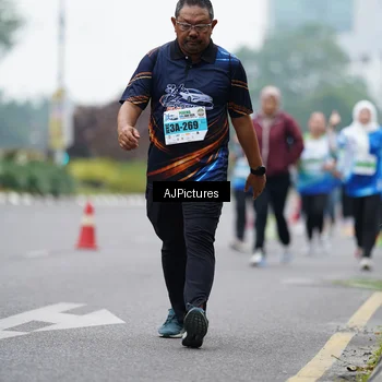 Runner Photo 7340759