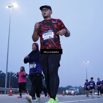 Runner Photo 7340778