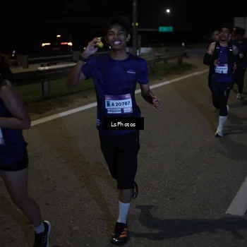 Runner Photo 7340792