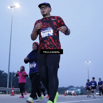 Runner Photo 7340818