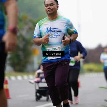 Runner Photo 7340846