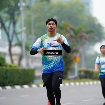 Runner Photo 7340862