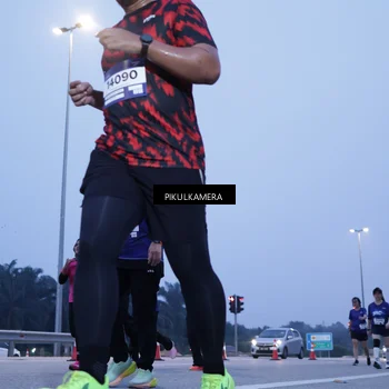 Runner Photo 7340866