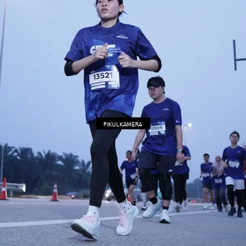 Runner Photo 7340868