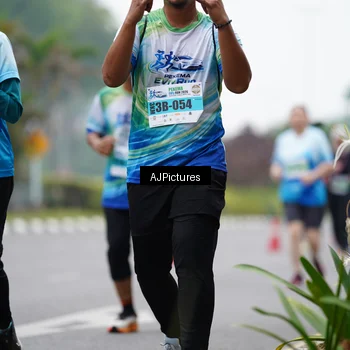 Runner Photo 7340872