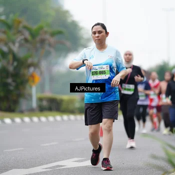 Runner Photo 7340881