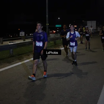 Runner Photo 7340919