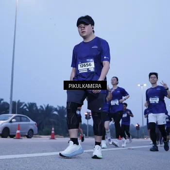 Runner Photo 7340923