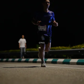 Runner Photo 7340941