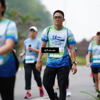 Runner Photo 7340950