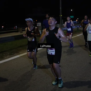 Runner Photo 7340975