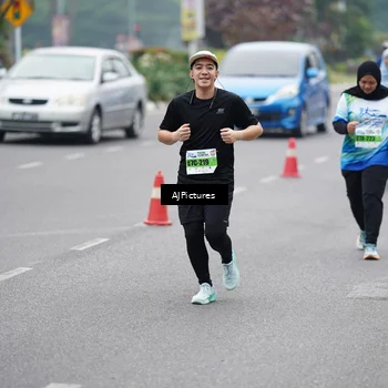 Runner Photo 7340978