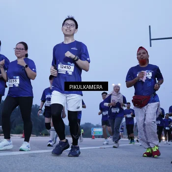 Runner Photo 7340984