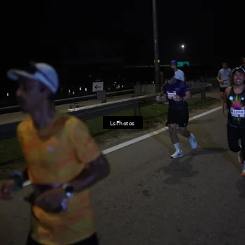 Runner Photo 7341005