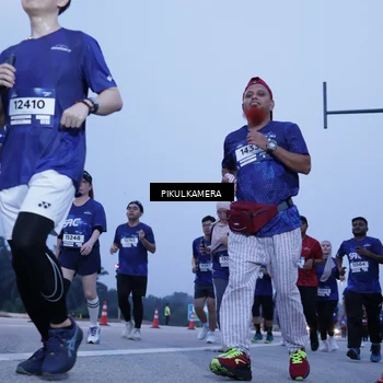 Runner Photo 7341030