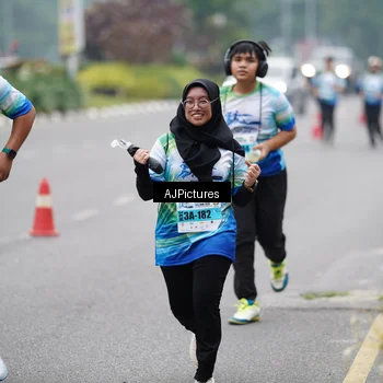 Runner Photo 7341050