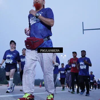 Runner Photo 7341074