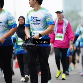 Runner Photo 7341104