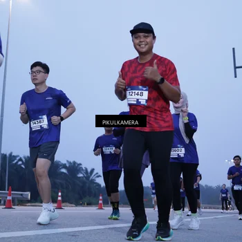 Runner Photo 7341135
