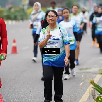 Runner Photo 7341136