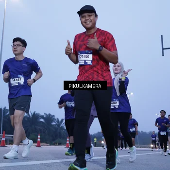 Runner Photo 7341140