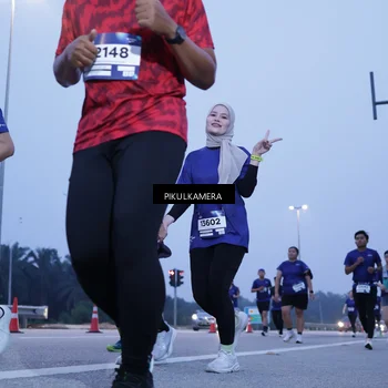Runner Photo 7341190