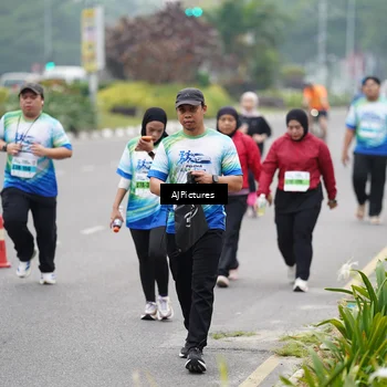 Runner Photo 7341192