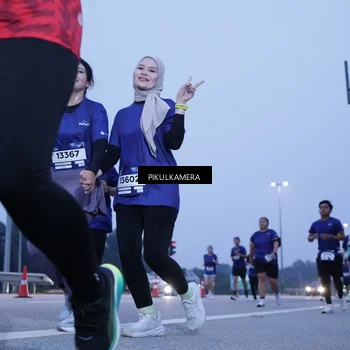 Runner Photo 7341210