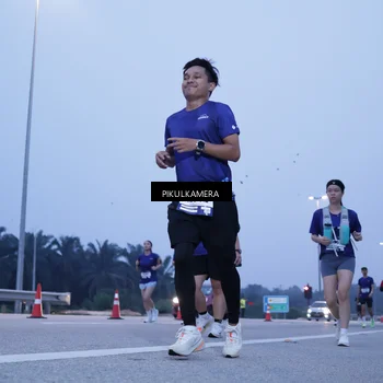 Runner Photo 7341248