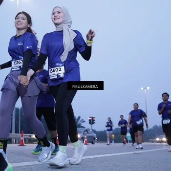 Runner Photo 7341256