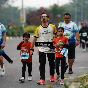 Runner Photo 7341299