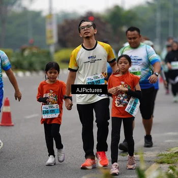 Runner Photo 7341307