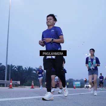 Runner Photo 7341309