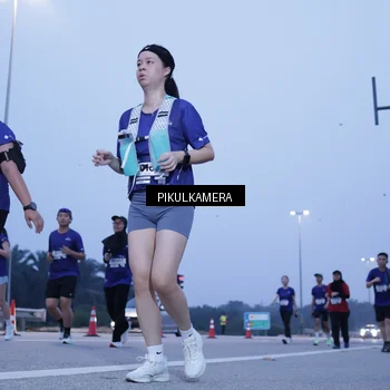 Runner Photo 7341342
