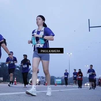 Runner Photo 7341343