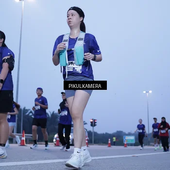 Runner Photo 7341352