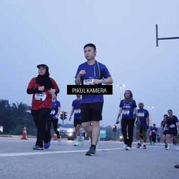 Runner Photo 7341399