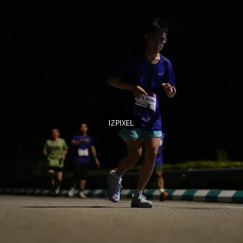 Runner Photo 7341400