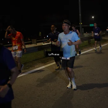 Runner Photo 7341442