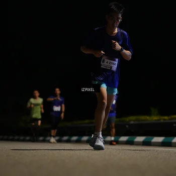 Runner Photo 7341444