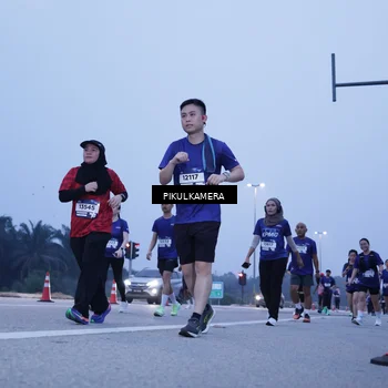 Runner Photo 7341447
