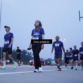 Runner Photo 7341463