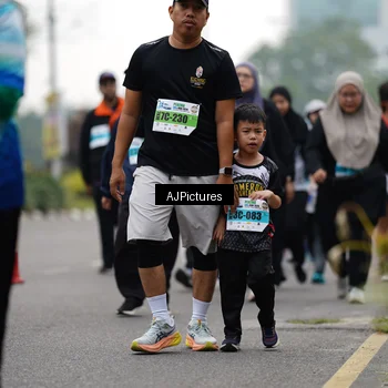 Runner Photo 7341467
