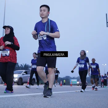 Runner Photo 7341468