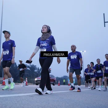 Runner Photo 7341493