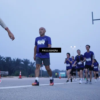 Runner Photo 7341497