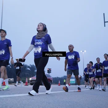 Runner Photo 7341505